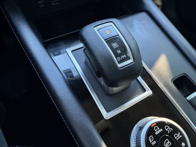 Thumbnail: 2022 Mitsubishi Outlander - 33