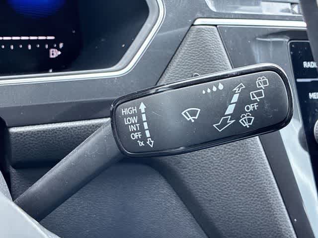 Thumbnail: 2023 Volkswagen Tiguan - 26
