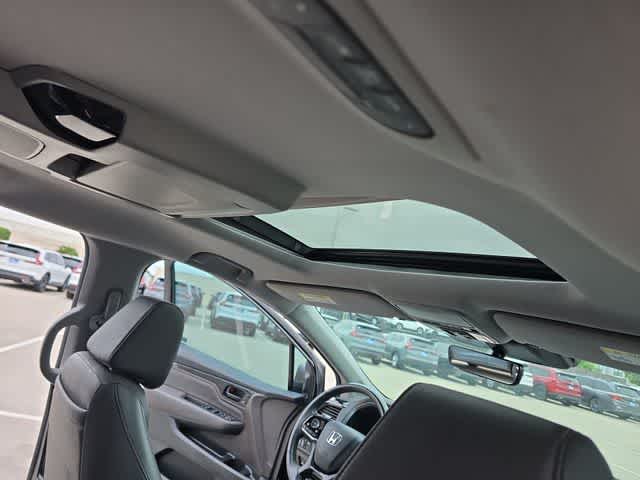 Thumbnail: 2020 Honda Odyssey - 23