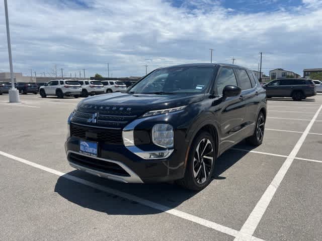 Thumbnail: 2022 Mitsubishi Outlander - 1