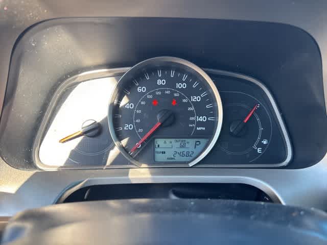 Thumbnail: 2013 Toyota RAV4 - 13