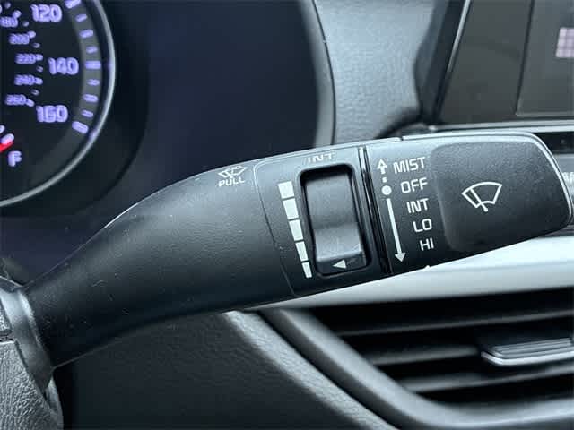 Thumbnail: 2023 Kia Forte - 26