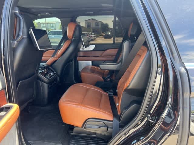 Thumbnail: 2021 Lincoln Navigator - 16