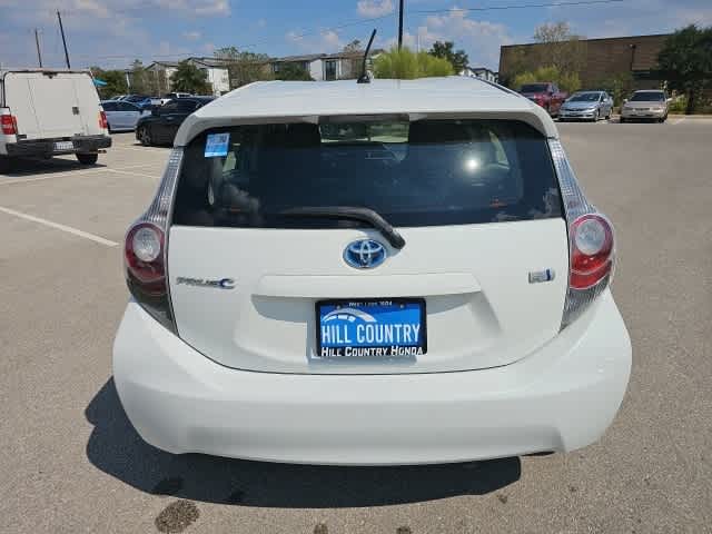 Thumbnail: 2014 Toyota Prius c - 6