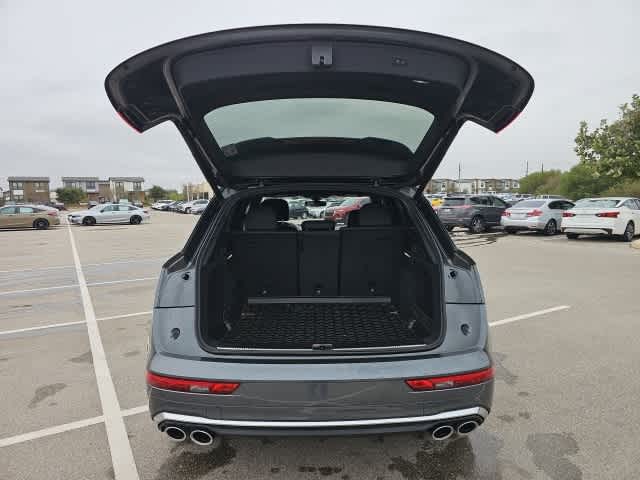 Thumbnail: 2021 Audi SQ5 - 21