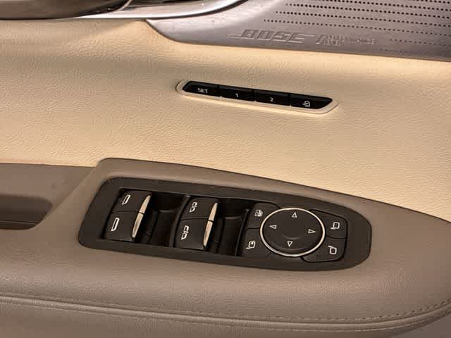 Thumbnail: 2021 Cadillac XT6 - 40