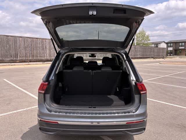 Thumbnail: 2023 Volkswagen Tiguan - 35
