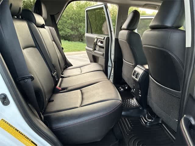 Thumbnail: 2019 Toyota 4Runner - 21