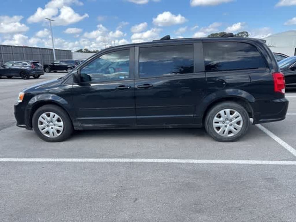 Used 2017 Dodge Grand Caravan SE Van
