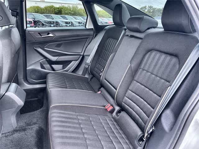 Thumbnail: 2023 Volkswagen Jetta - 20