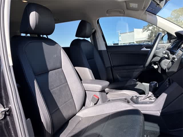 Thumbnail: 2020 Volkswagen Tiguan - 22