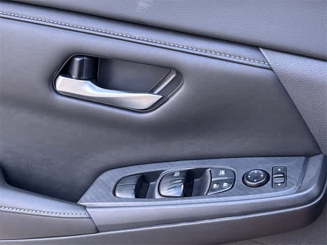 Thumbnail: 2021 Nissan Sentra - 38