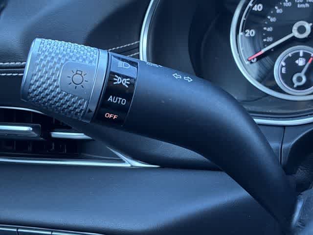 Thumbnail: 2021 Genesis GV80 - 28