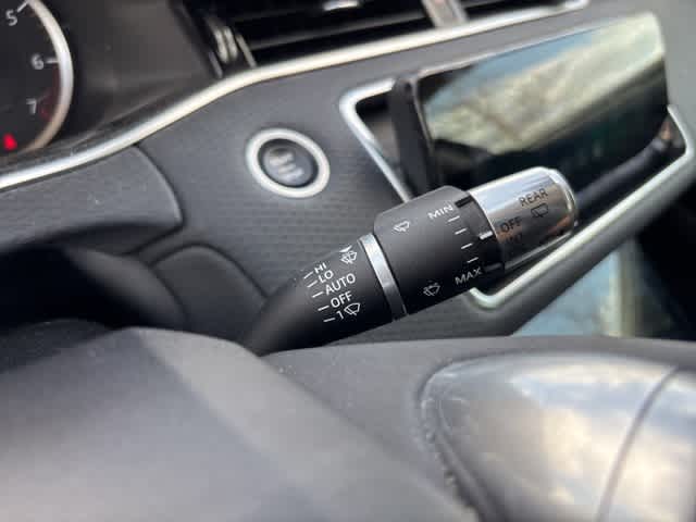 Thumbnail: 2020 Land Rover Range Rover Evoque - 14