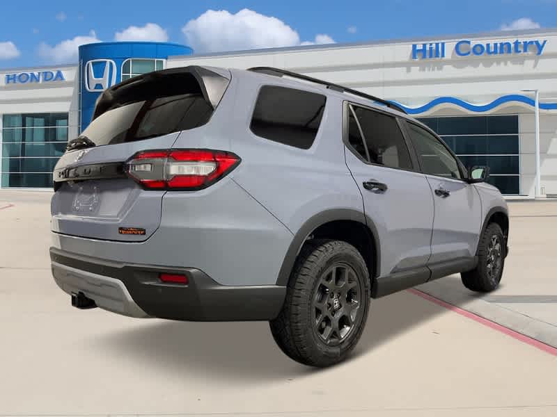 2025 Honda Pilot TrailSport photo 2
