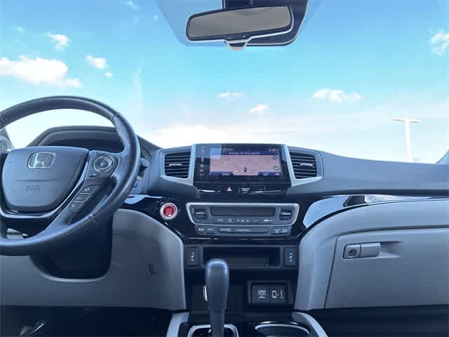 Thumbnail: 2019 Honda Ridgeline - 30