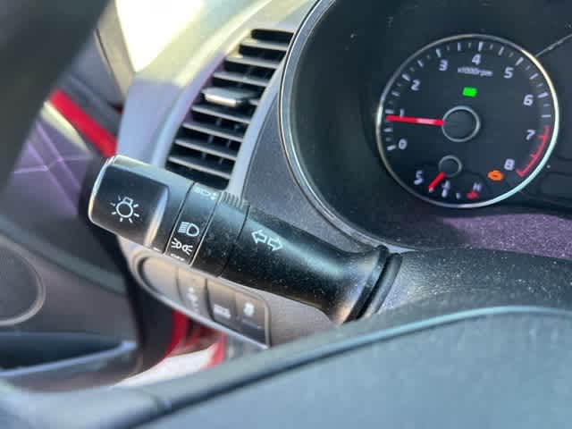 Thumbnail: 2016 Kia Forte - 14