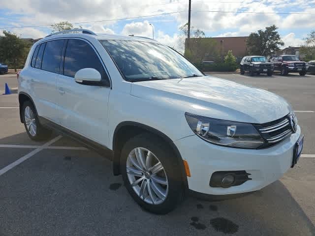 2015 Volkswagen Tiguan SE photo 3