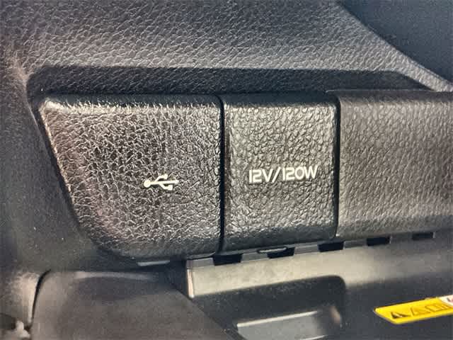 Thumbnail: 2023 Toyota Camry - 32