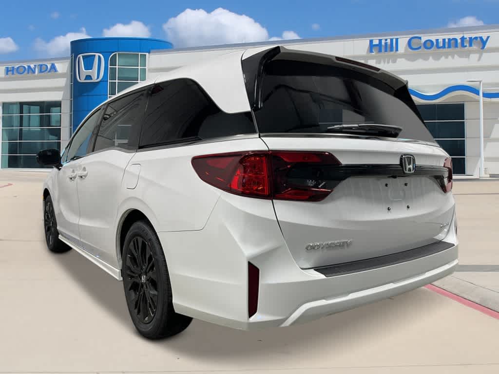2026 Honda Odyssey photo 3
