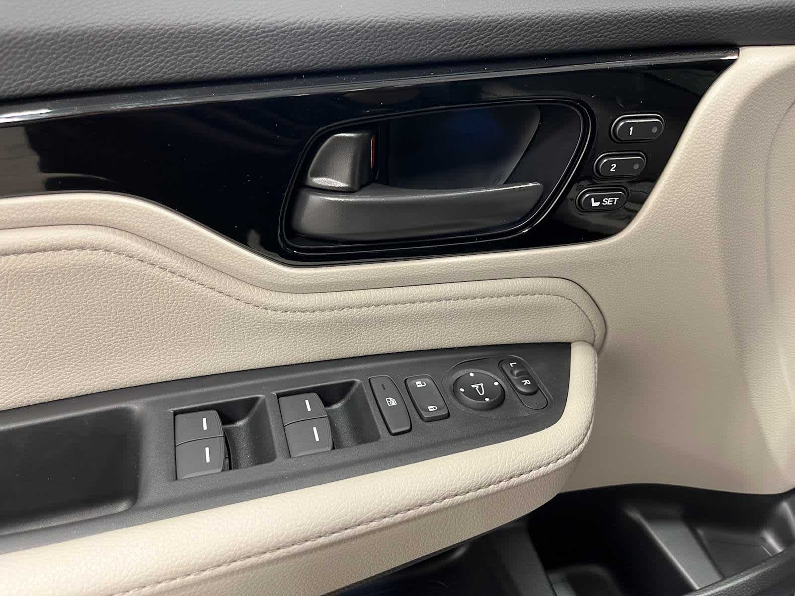 Thumbnail: 2026 Honda Odyssey - 15