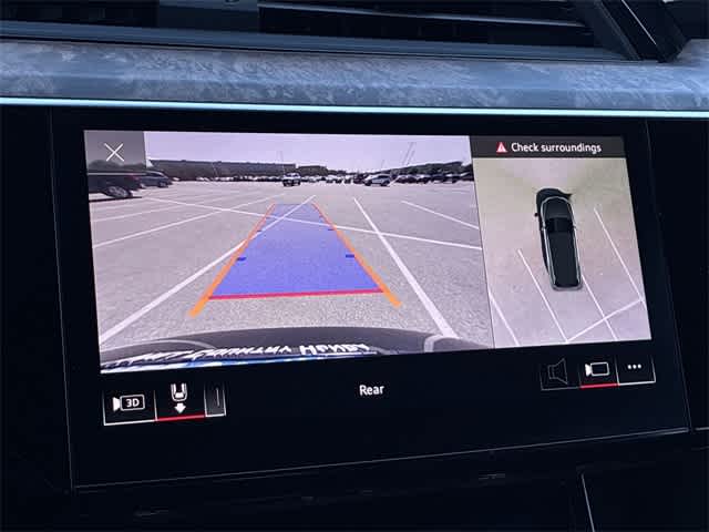 Thumbnail: 2022 Audi e-tron - 32