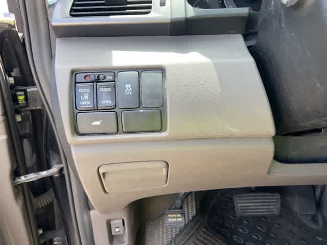 Thumbnail: 2013 Honda Odyssey - 10