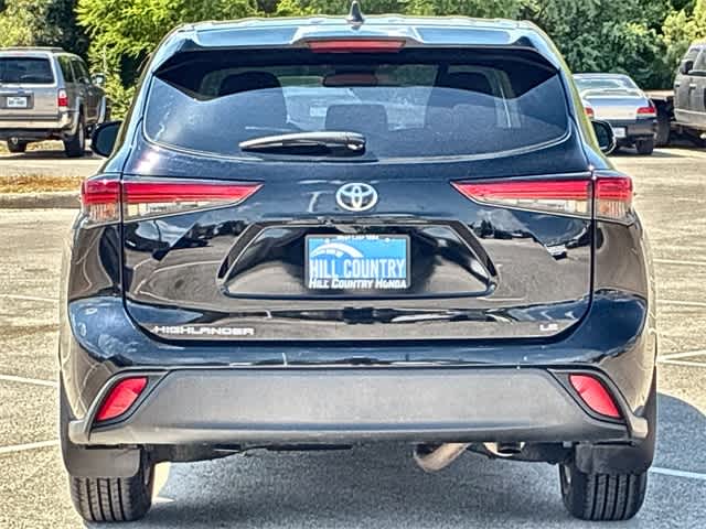 Thumbnail: 2023 Toyota Highlander - 5