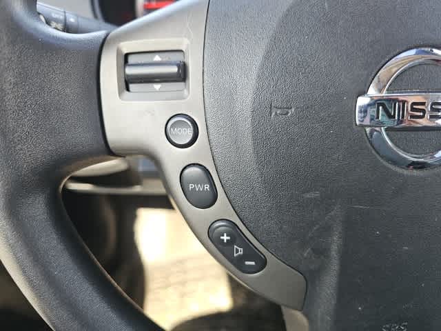 Thumbnail: 2012 Nissan Sentra - 16