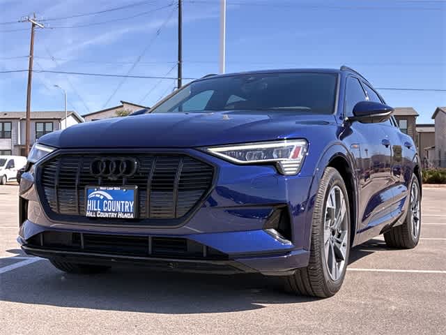 Thumbnail: 2022 Audi e-tron - 11