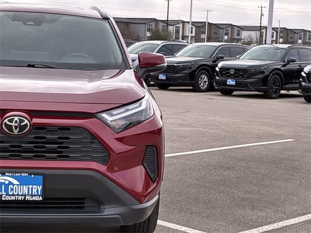 Thumbnail: 2022 Toyota RAV4 - 11