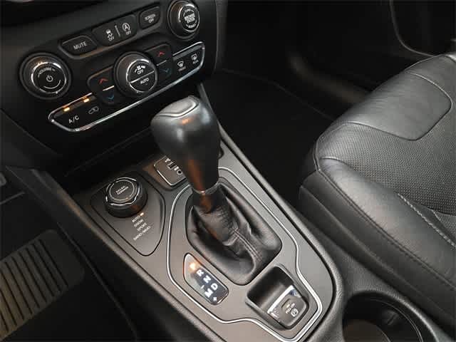 Thumbnail: 2021 Jeep Cherokee - 35