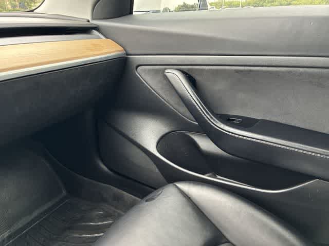 Thumbnail: 2020 Tesla Model 3 - 33
