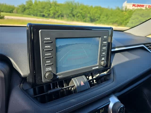 2021 Toyota RAV4 XLE 30