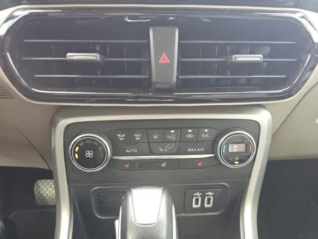 Thumbnail: 2021 Ford EcoSport - 17