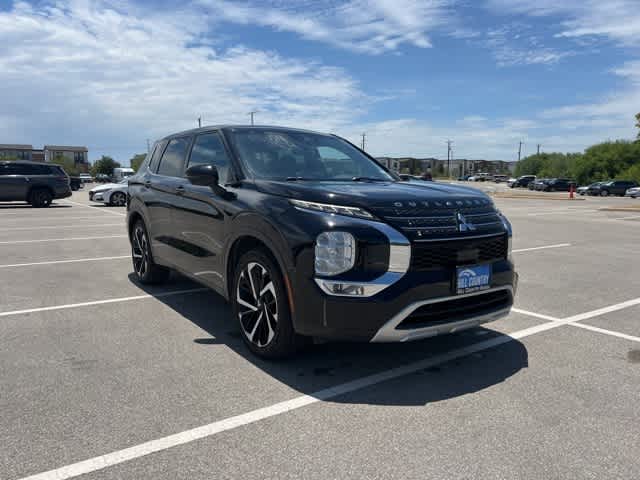 Thumbnail: 2022 Mitsubishi Outlander - 7