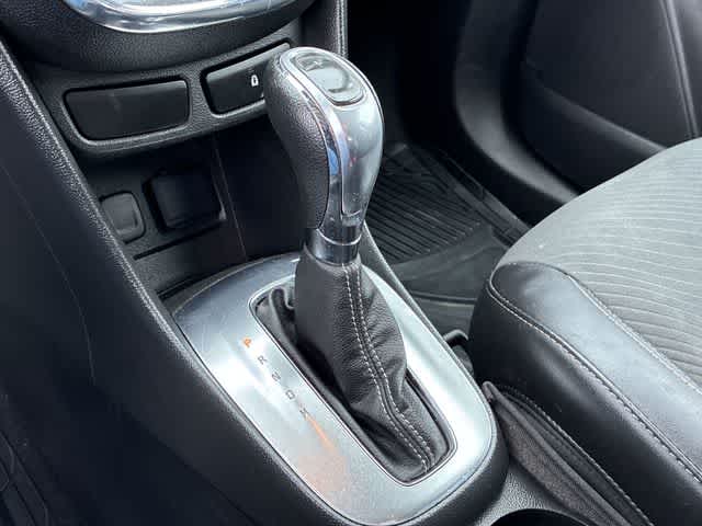 Thumbnail: 2014 Buick Encore - 32