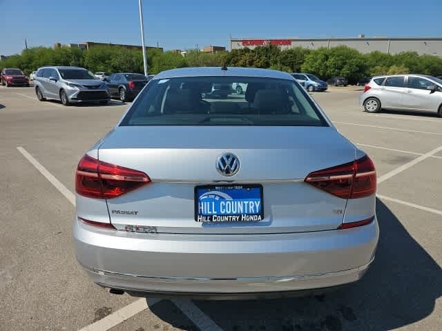 Thumbnail: 2017 Volkswagen Passat - 6