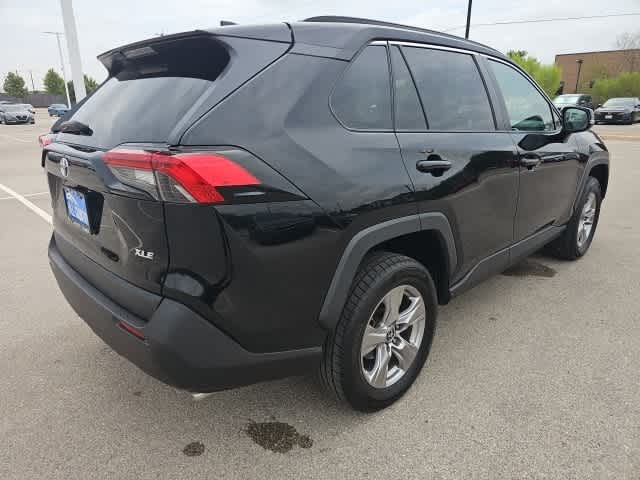 Thumbnail: 2022 Toyota RAV4 - 9
