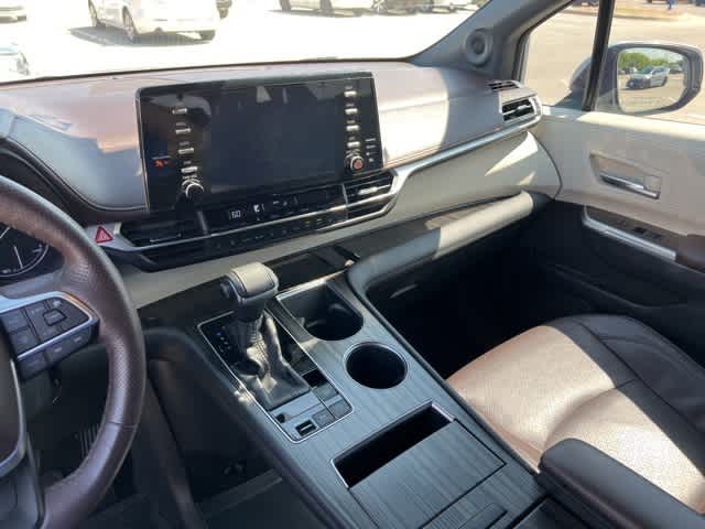 Thumbnail: 2021 Toyota Sienna - 19