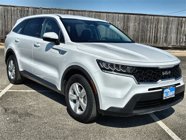 Thumbnail: 2023 Kia Sorento - 8