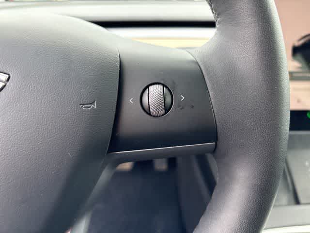 Thumbnail: 2022 Tesla Model 3 - 13