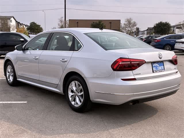 Thumbnail: 2017 Volkswagen Passat - 4