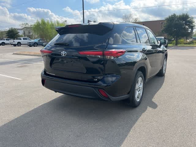 Thumbnail: 2023 Toyota Highlander - 5