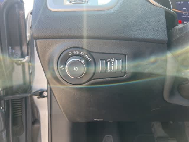 Thumbnail: 2020 Jeep Compass - 10