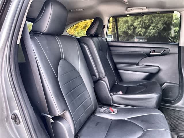 Thumbnail: 2023 Toyota Highlander - 22