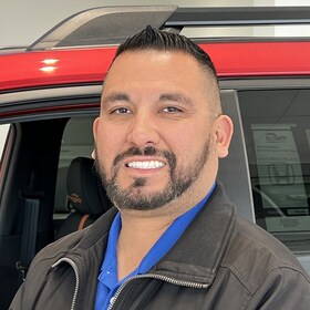 Staff member Eduardo Benavides from ID_46beb5