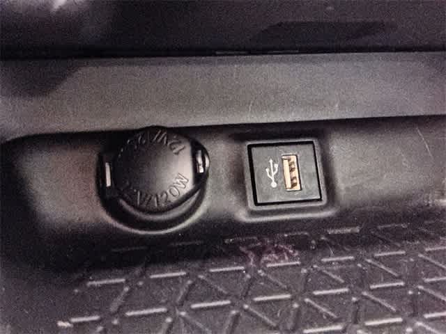 Thumbnail: 2023 Toyota RAV4 - 32