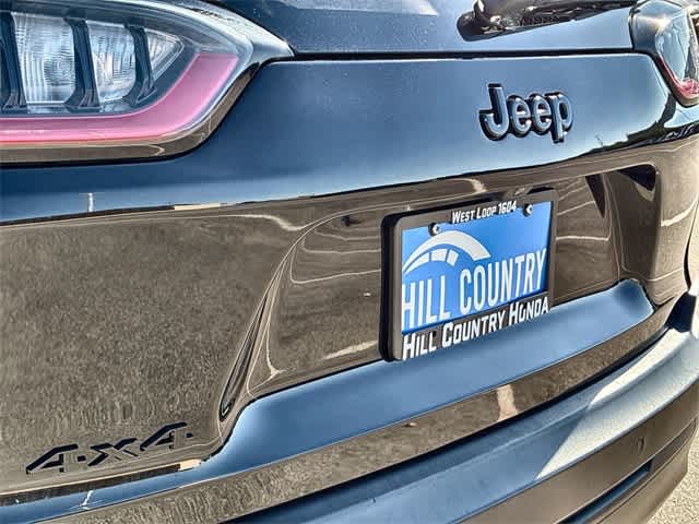 Thumbnail: 2023 Jeep Cherokee - 13