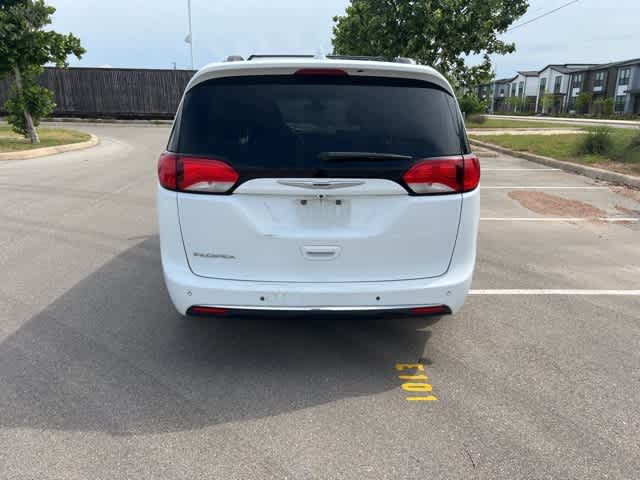 2018 Chrysler Pacifica Touring L 4